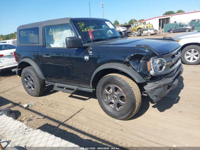  Salvage Ford Bronco