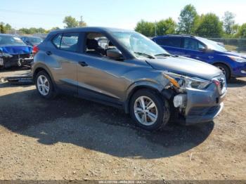 Salvage Nissan Kicks