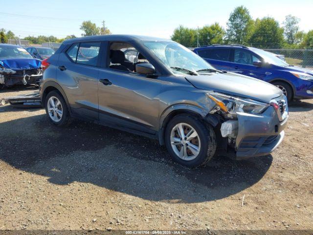  Salvage Nissan Kicks