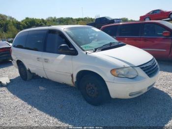  Salvage Chrysler Town & Country