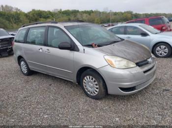  Salvage Toyota Sienna