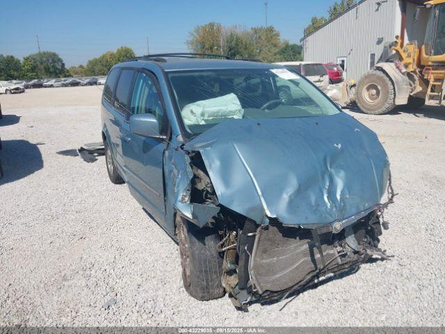  Salvage Chrysler Town & Country