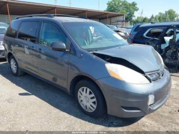  Salvage Toyota Sienna