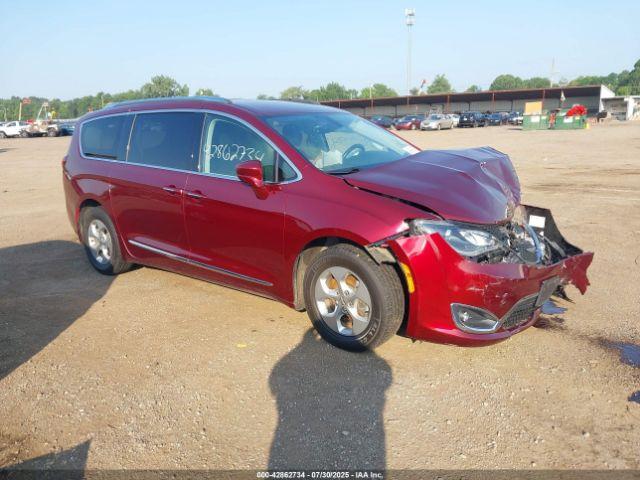  Salvage Chrysler Pacifica