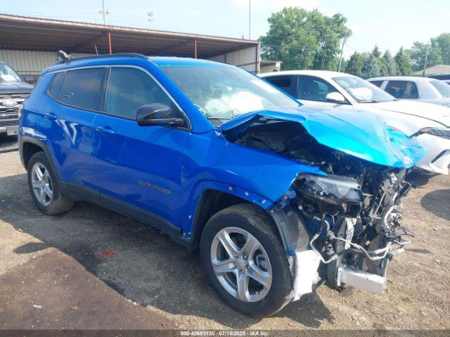  Salvage Jeep Compass