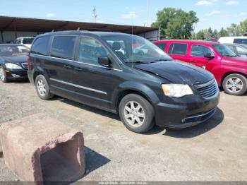  Salvage Chrysler Town & Country