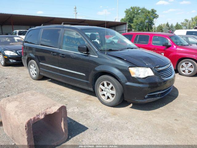 Salvage Chrysler Town & Country