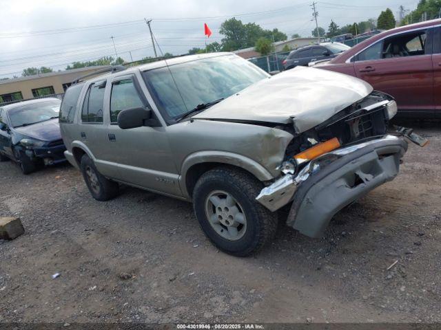  Salvage Chevrolet Blazer