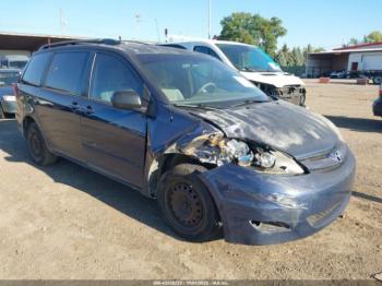  Salvage Toyota Sienna