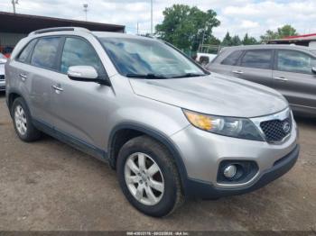  Salvage Kia Sorento