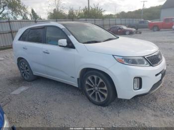  Salvage Kia Sorento