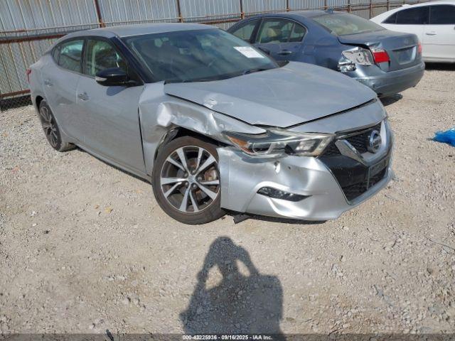  Salvage Nissan Maxima