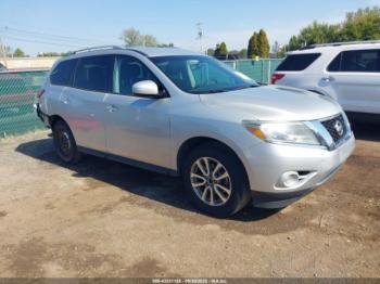  Salvage Nissan Pathfinder