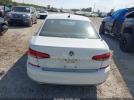Volkswagen Passat 2.0t Se Image 11