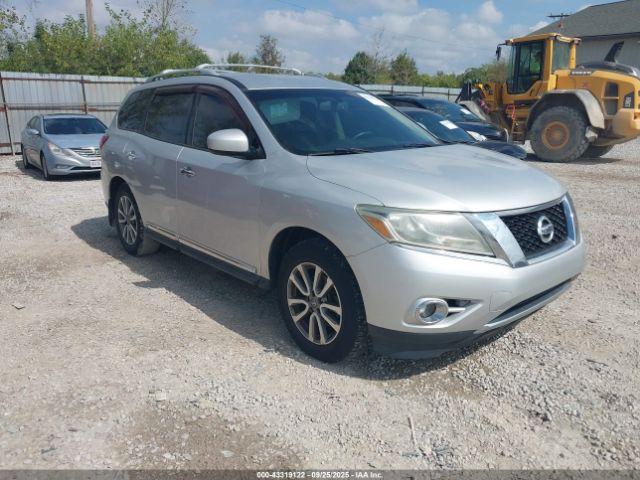  Salvage Nissan Pathfinder