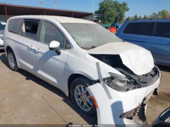  Salvage Chrysler Voyager