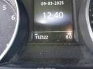 Volkswagen Golf S 2-door Image 5
