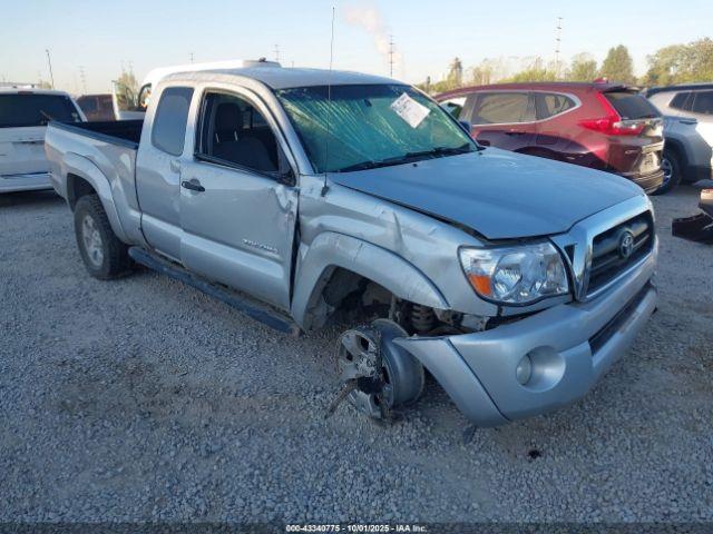  Salvage Toyota Tacoma
