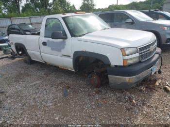  Salvage Chevrolet Silverado 2500