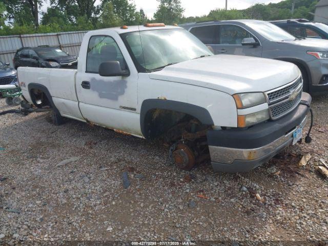  Salvage Chevrolet Silverado 2500