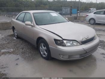 Salvage Lexus Es