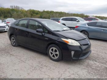  Salvage Toyota Prius