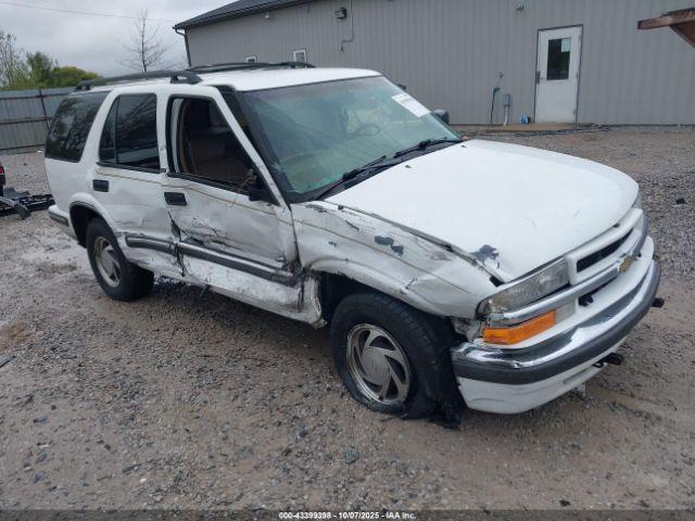  Salvage Chevrolet Blazer