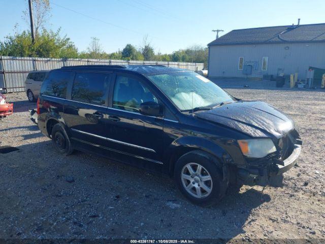  Salvage Chrysler Town & Country