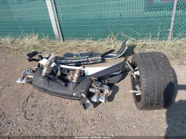 Chevrolet Corvette Rwd  1lt Image 8