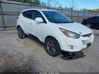  Salvage Hyundai TUCSON