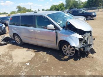  Salvage Chrysler Town & Country
