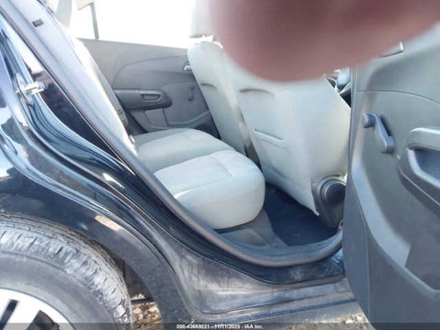 Chevrolet Sonic 2ls Image 5