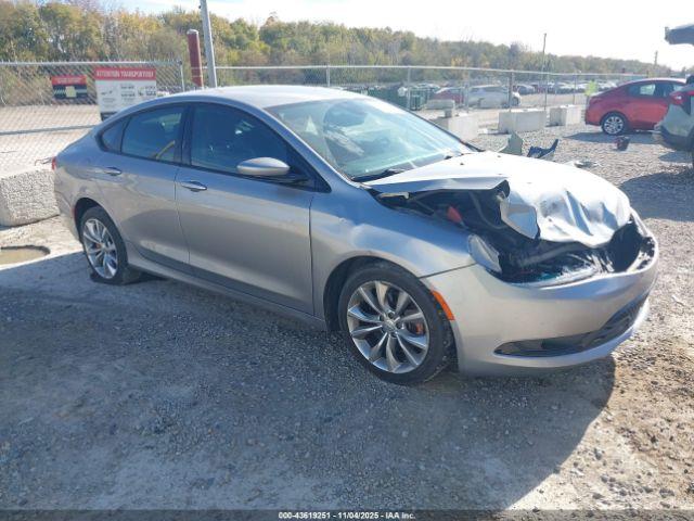  Salvage Chrysler 200