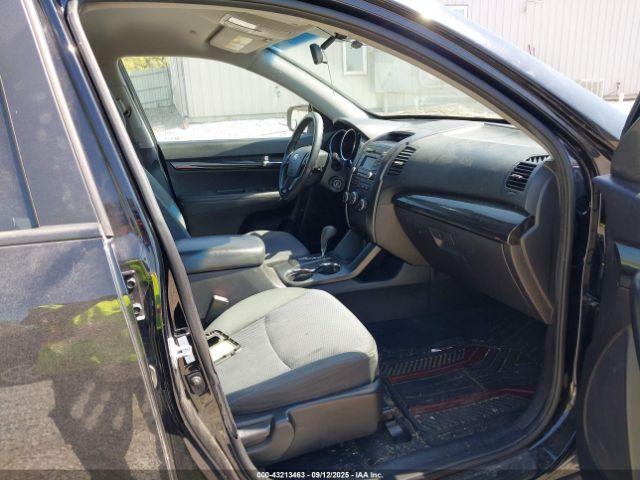 Kia Sorento Lx Image 9