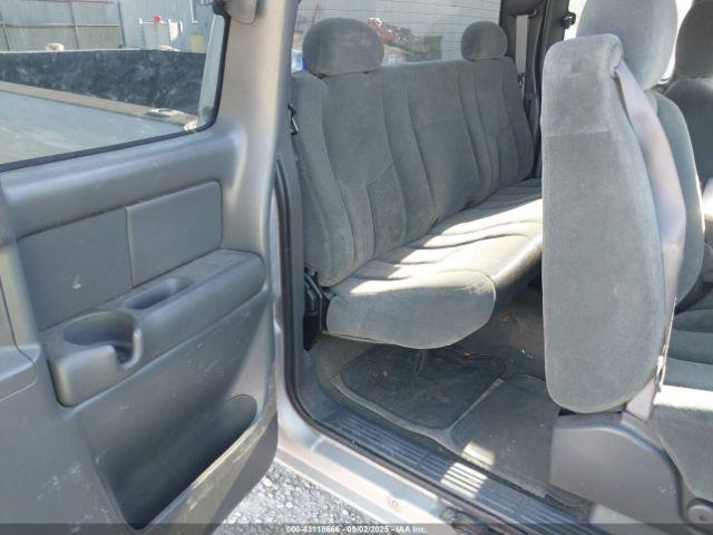 Chevrolet Silverado 1500 Ls Image 11