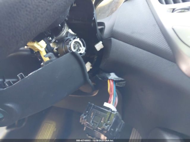 Hyundai VELOSTER Image 8