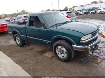  Salvage Chevrolet S-10