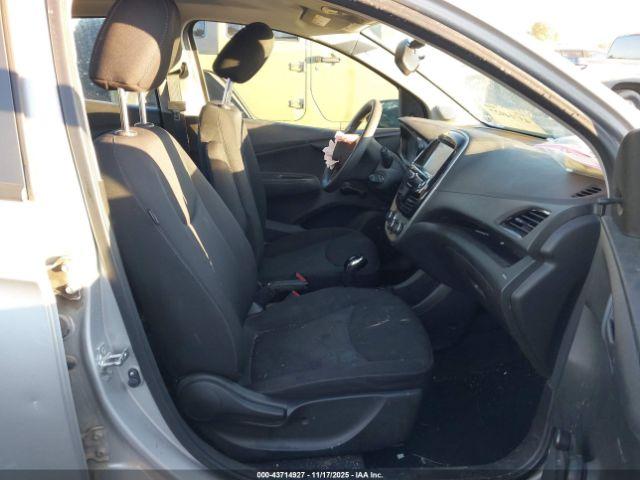 Chevrolet Spark Ls Cvt Image 13