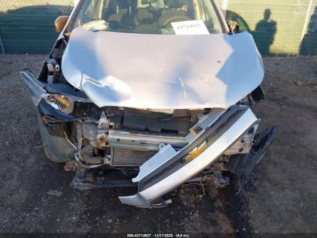 Chevrolet Spark Ls Cvt Image 4