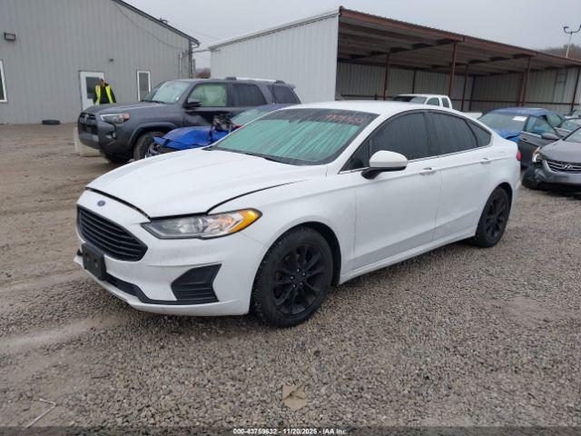 Ford Fusion Se Image 3