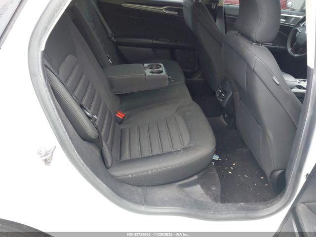 Ford Fusion Se Image 7