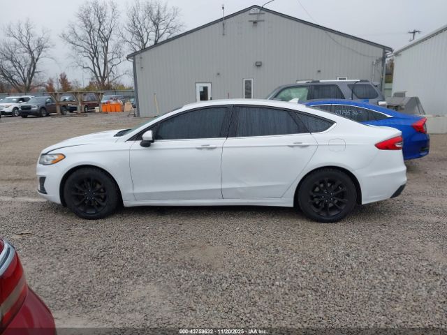 Ford Fusion Se Image 9