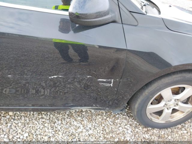 Chevrolet Cruze 1lt Auto Image 9