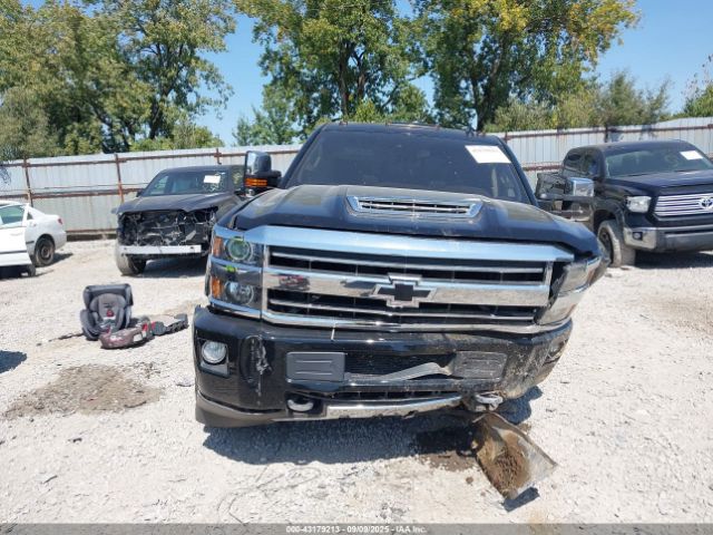 Chevrolet Silverado 2500 High Country Image 15