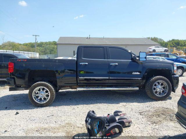 Chevrolet Silverado 2500 High Country Image 17