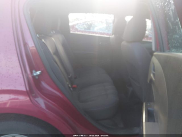 Chevrolet Sonic Lt Auto Image 10