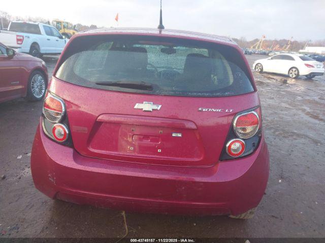 Chevrolet Sonic Lt Auto Image 17