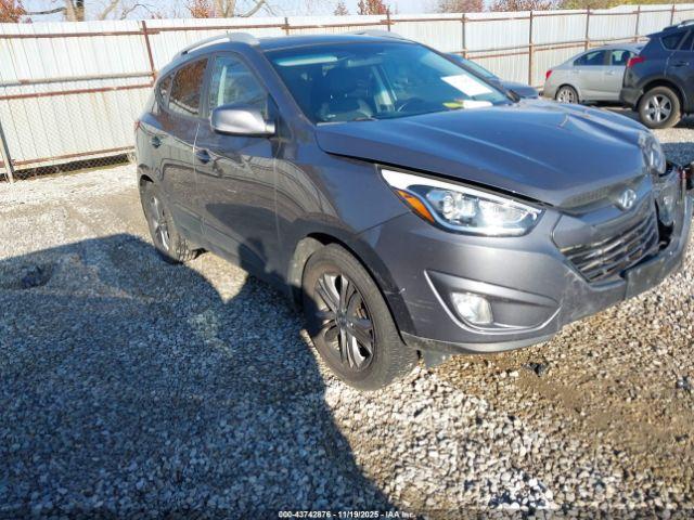  Salvage Hyundai TUCSON