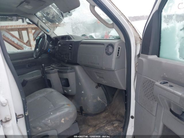 Ford E-150 Commercial Image 11