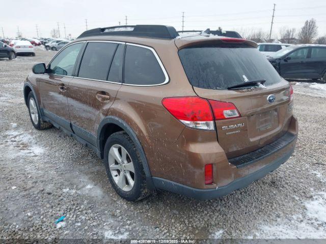 Subaru Outback 2.5i Limited Image 10
